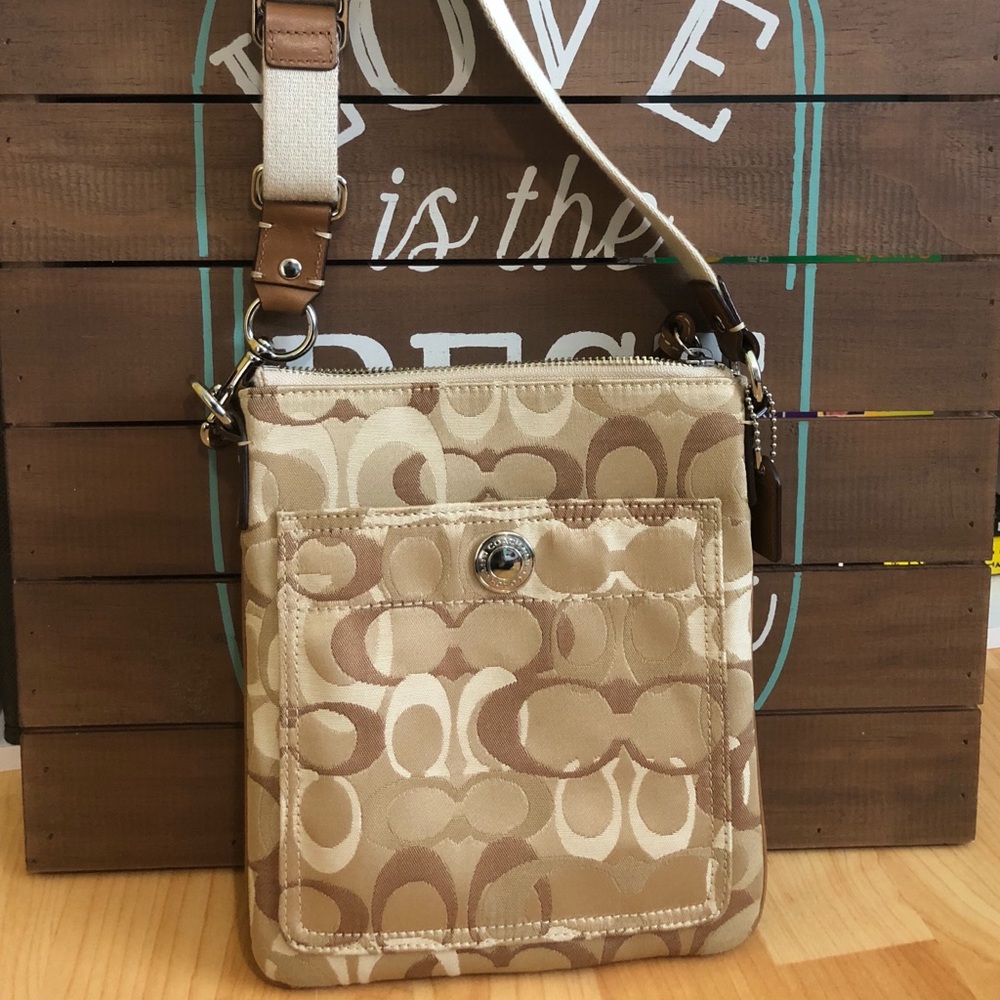 🌷Authentic Coach Crossbody bag